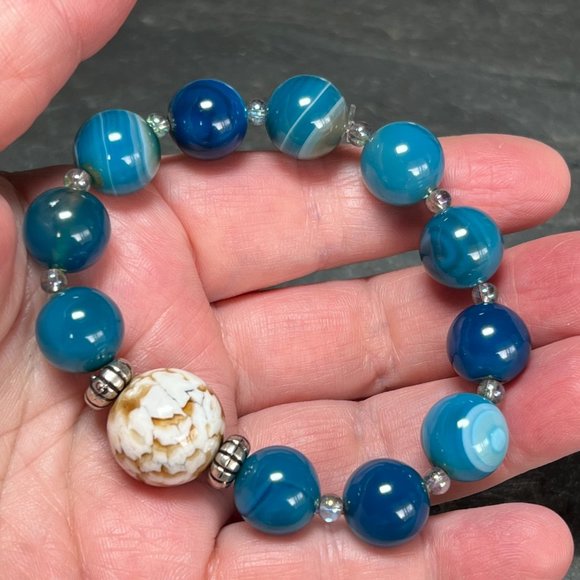 "The Kai" Beaded Bracelet Stack Semi Precious Chunky Agate Jade Shell Pearl New! - Picture 5 of 11